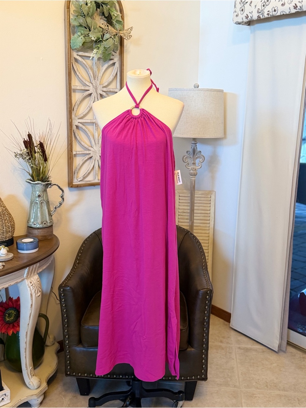 Old Navy Halter MIDI shirt dress. NWT size xl pink